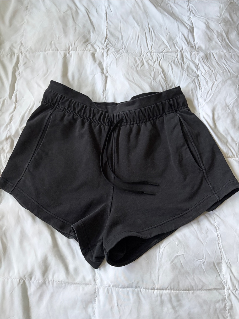 lululemon inner glow high rise short 3”